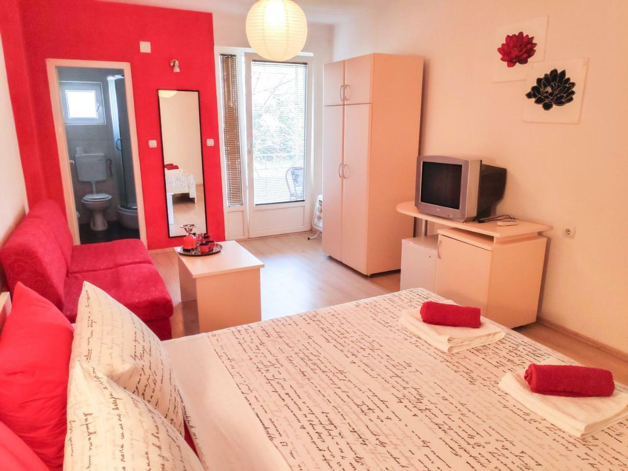 & Apartment